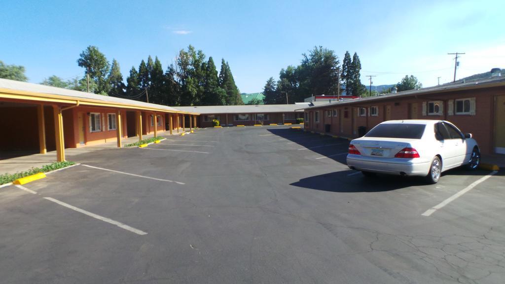 Relax Inn Yreka Ngoại thất bức ảnh